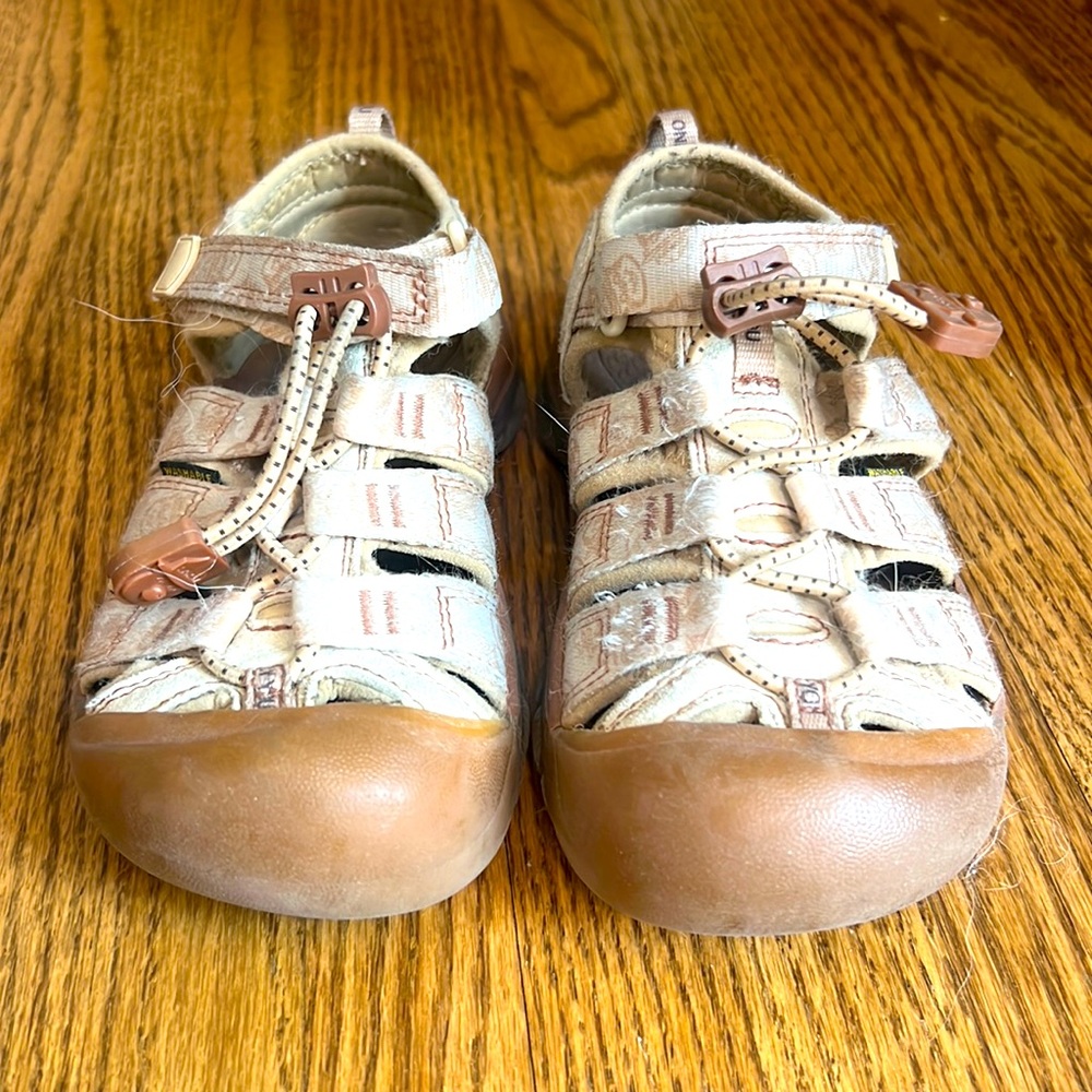 Keen Kids Sandals - size 13 - Smokey the bear edition
